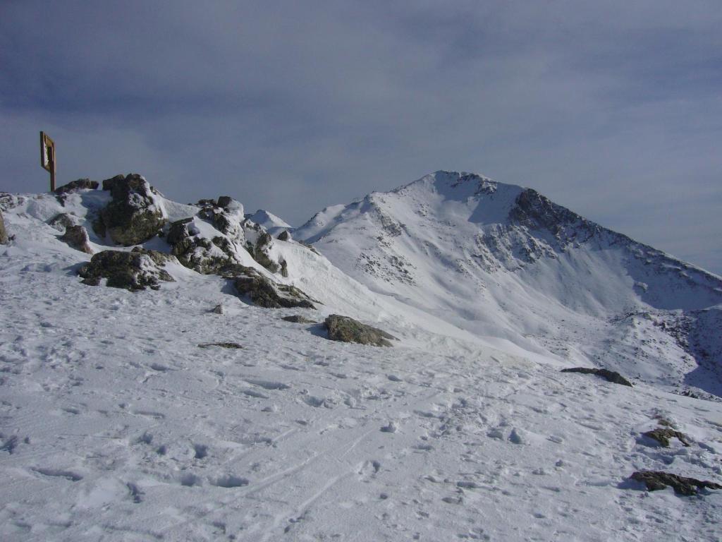 فندق Tres Picos إريسته المظهر الخارجي الصورة